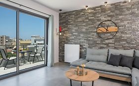 Aromi Apartments